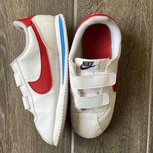 Kids Nike Cortez velcro tennis shoes- lightly worn.